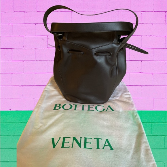🚨Bottega Veneta BEAK Bag🚨 - Picture 2 of 6